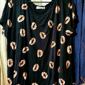 Cute rose gold smooches tee